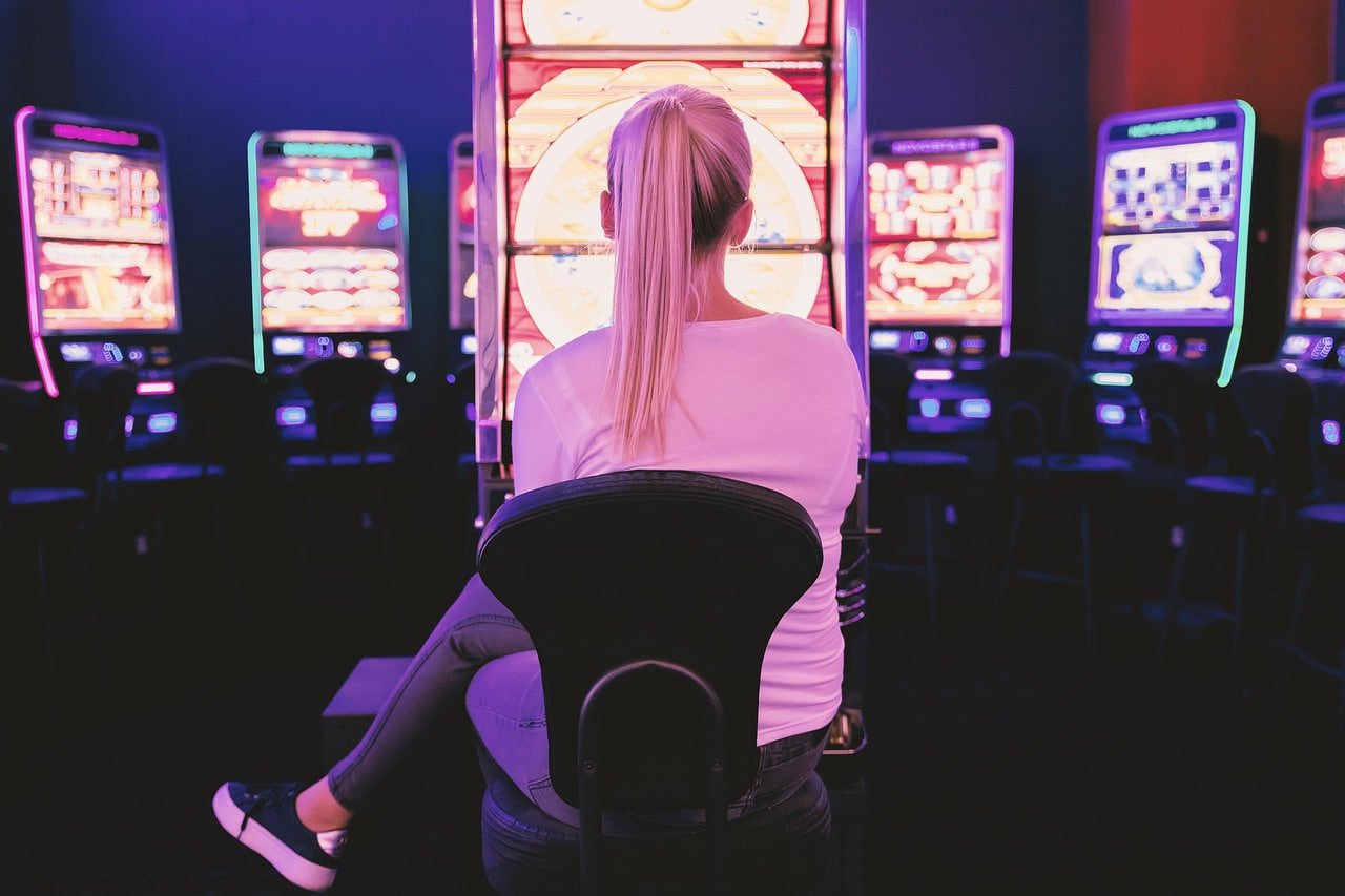 ovoslot Ruang Poker Bertema Malam